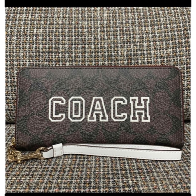 COACH(コーチ)の856  コーチ　長財布　ブラウンシグネチャー　ホワイト　コーチロゴ レディースのファッション小物(財布)の商品写真