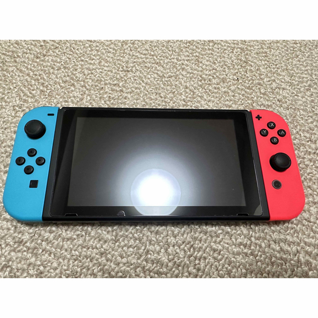Nintendo Switch(ニンテンドースイッチ)のNintendo Switch/任天堂 本体 旧型  エンタメ/ホビーのゲームソフト/ゲーム機本体(家庭用ゲーム機本体)の商品写真