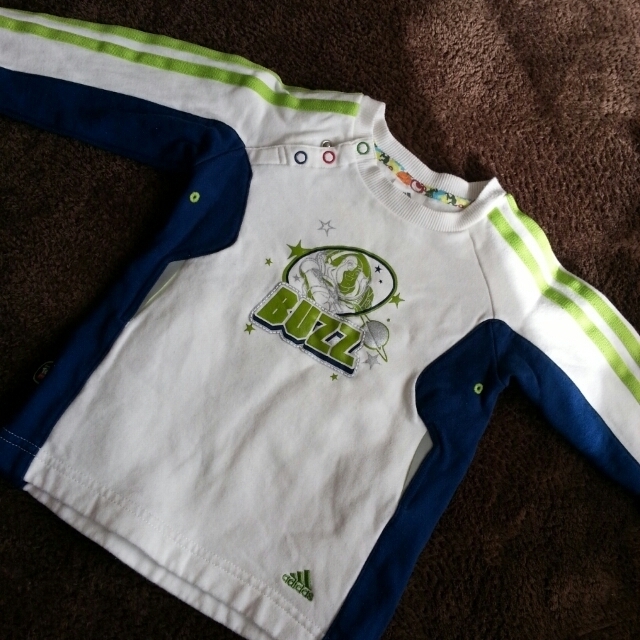 adidas(アディダス)のadidasキッズウェアです。 キッズ/ベビー/マタニティのキッズ服男の子用(90cm~)(その他)の商品写真