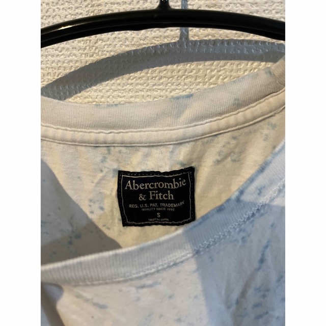 Abercrombie&Fitch(アバクロンビーアンドフィッチ)のアバクロ　アバクロTシャツ　タイダイ柄Tシャツ メンズのトップス(Tシャツ/カットソー(半袖/袖なし))の商品写真