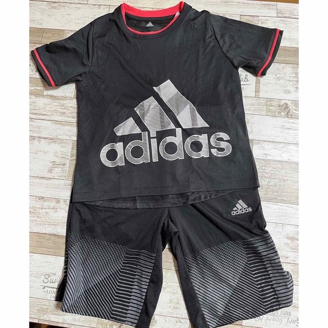 adidas(アディダス)のアディダス⭐︎上下セット【130】 キッズ/ベビー/マタニティのキッズ服男の子用(90cm~)(その他)の商品写真