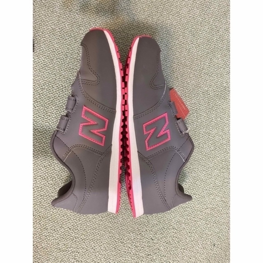 New Balance(ニューバランス)の新品24.5ニューバランス KV500 PNY グレー/ピンク NB レディースの靴/シューズ(スニーカー)の商品写真