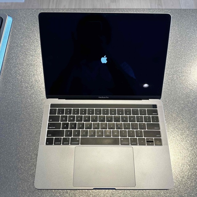 Mac (Apple)(マック)の【中古】MacBook Pro 2019 SSD:128GB メモリ8GB スマホ/家電/カメラのPC/タブレット(ノートPC)の商品写真