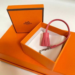 未使用 エルメス HERMES カルメンチータ グランポンポン 20