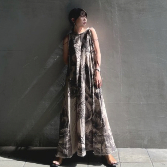 KEITAMARUYAMA × AMERI VOLUME FLARE DRESS | canoprint.com