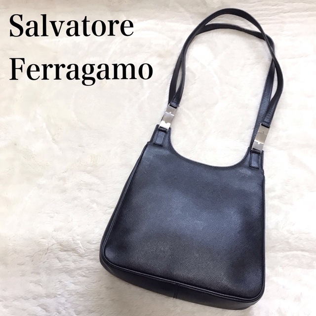 美品 Salvatore Ferragamo ジャッキー ショルダーバッグ 黒