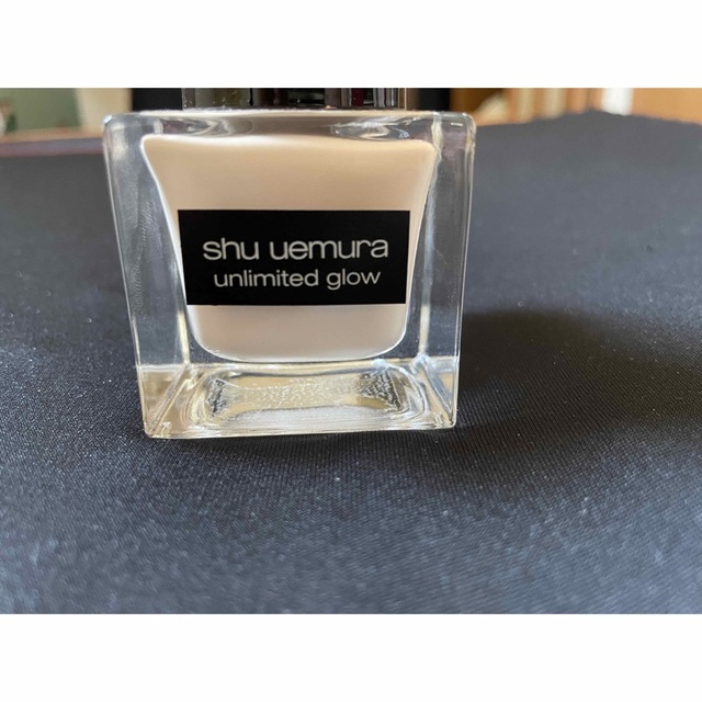 shu uemura アンリミテッド グローフルイド594