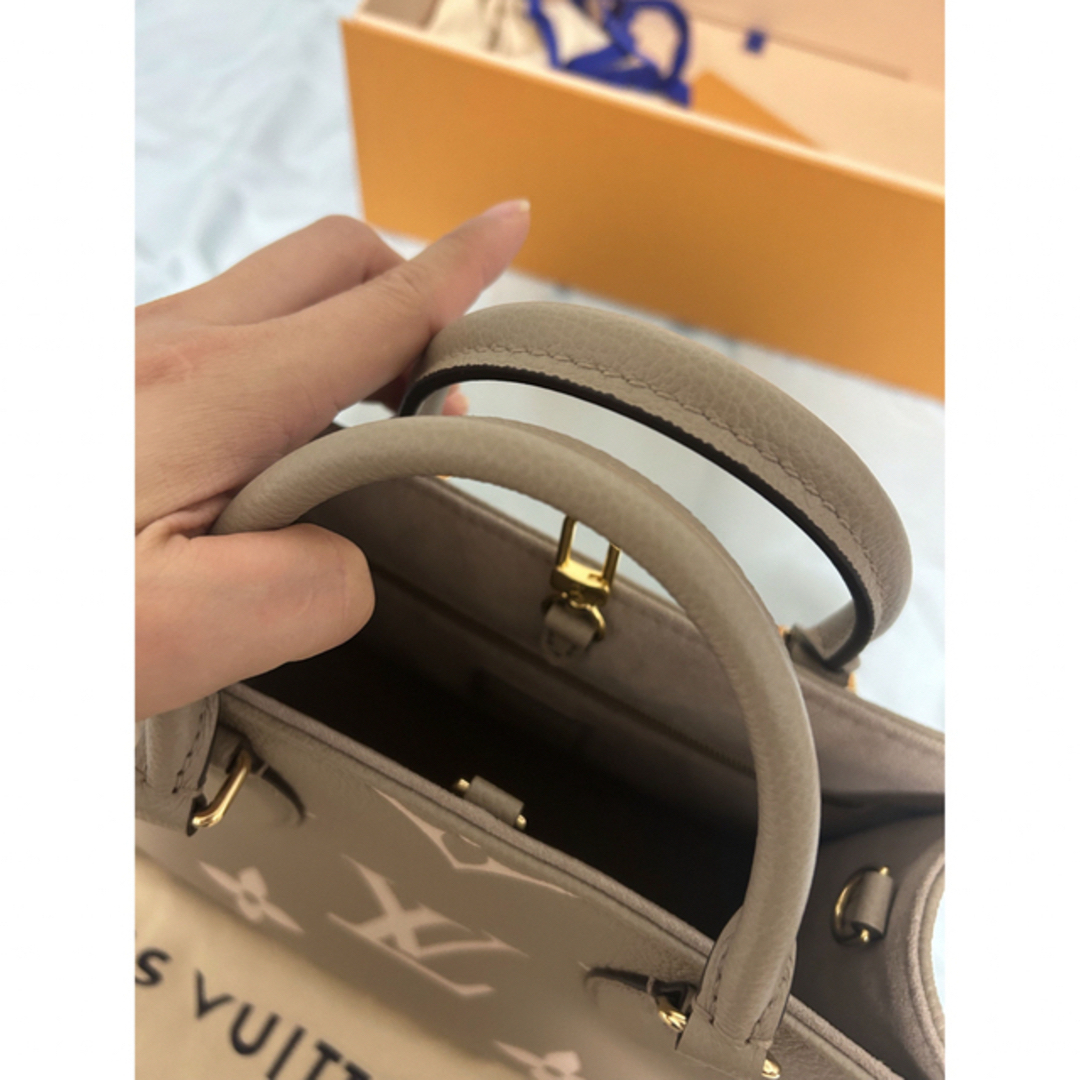 LOUIS VUITTON(ルイヴィトン)の(土日限定値下がり)Louis Vuitton M45779 オンザゴー PM レディースのバッグ(ハンドバッグ)の商品写真