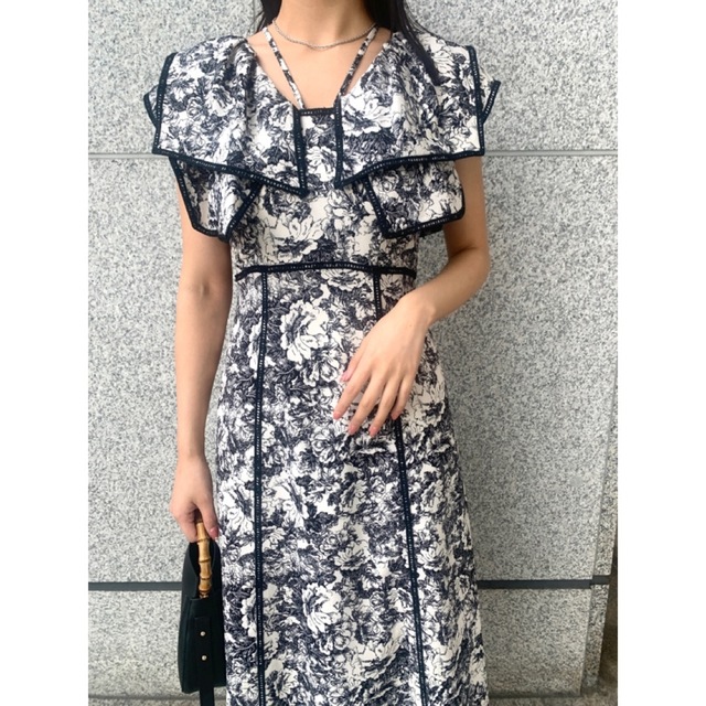 snidel❁⃘*.正規品 新品タグ付き❁⃘*.ラッフルカラーワンピース BLK