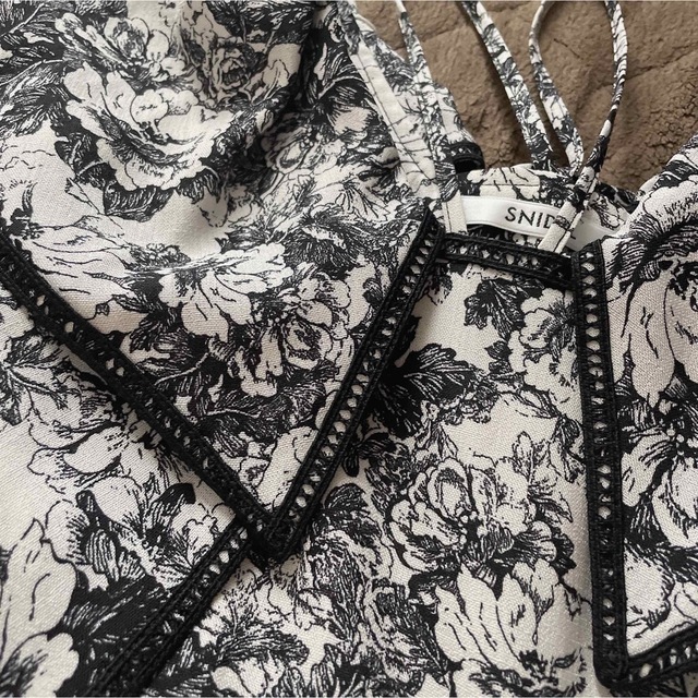 snidel❁⃘*.正規品 新品タグ付き❁⃘*.ラッフルカラーワンピース BLK