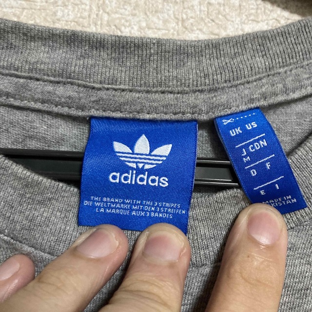 adidas(アディダス)のアディダス　ティシャツ　adidas メンズのトップス(Tシャツ/カットソー(半袖/袖なし))の商品写真