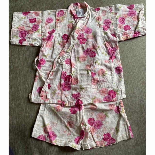浴衣 甚平 女の子 ３-４歳 110の通販 by POCHI's shop｜ラクマ