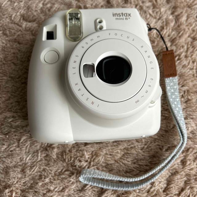 富士フイルム(フジフイルム)のチェキ　ホワイト スマホ/家電/カメラのカメラ(フィルムカメラ)の商品写真