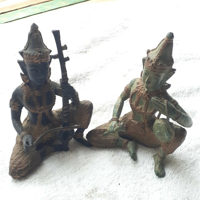 タイ土産 楽器を弾く仏像 2体