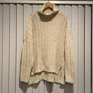 エイチアンドエム(H&M)のH&M/ハイネックニットセーター白(ニット/セーター)