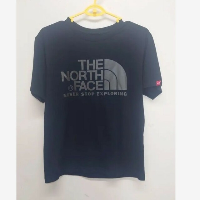 THE NORTH FACE(ザノースフェイス)のノースフェイス、Tシャツ、ブラック、半袖 メンズのトップス(Tシャツ/カットソー(半袖/袖なし))の商品写真