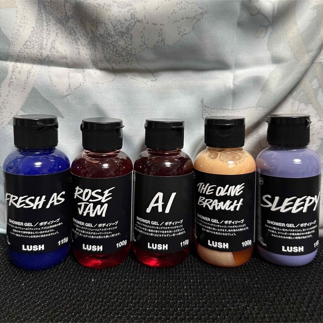 LUSH ボディーソープ　スリーピーシャワージェル