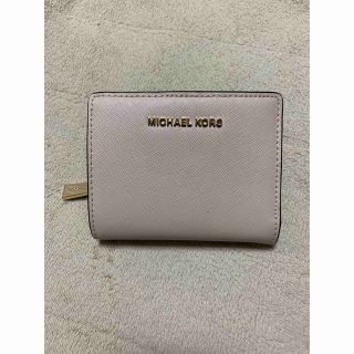 マイケルコース(Michael Kors)の新品☆ マイケルコース　MICHAEL KORS のロゴプレート付き2つ折り財布(財布)