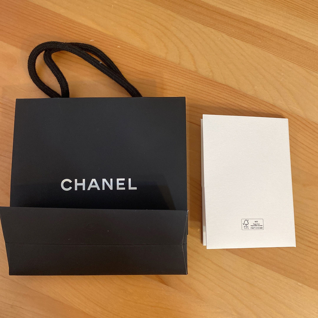 CHANEL(シャネル)のCHANEL ショッパー カメリア付きミニ サイズ メッセージカードケース付き レディースのバッグ(ショップ袋)の商品写真