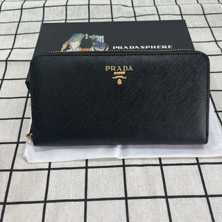 PRADA - 【人気商品】❣️ PRADA  さいふ   長財布