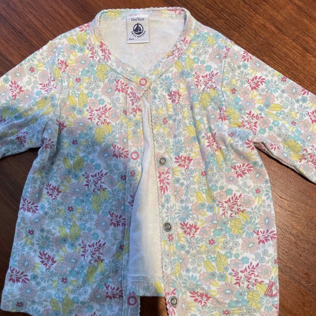 PETIT BATEAU(プチバトー)の74 プチバトー　カーディガン キッズ/ベビー/マタニティのベビー服(~85cm)(カーディガン/ボレロ)の商品写真