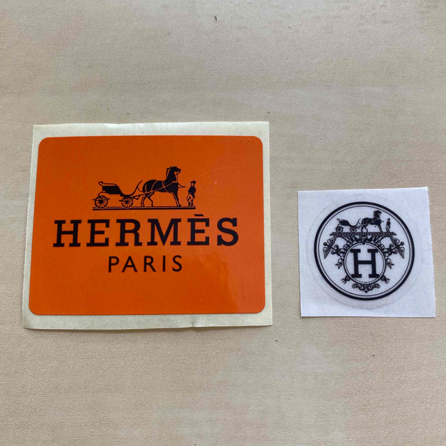 Hermes(エルメス)のエルメス　ラッピング用シール　2枚セット インテリア/住まい/日用品のオフィス用品(ラッピング/包装)の商品写真