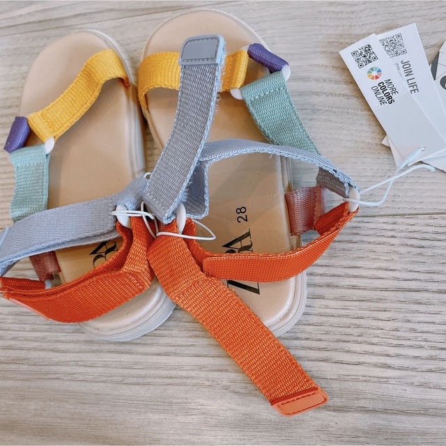 ZARA KIDS(ザラキッズ)のZARA / サンダル 18㎝ キッズ/ベビー/マタニティのキッズ靴/シューズ(15cm~)(サンダル)の商品写真