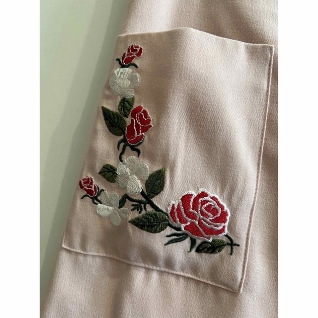 PAPILLONNER(パピヨネ)の匿名発送込　パピヨネ　ミニ　スカート　ピンク　花　刺繍　ウエストゴム　 レディースのスカート(ミニスカート)の商品写真