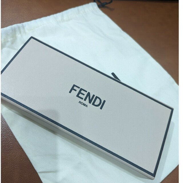 FENDI　フェンディ　スクエアBAG