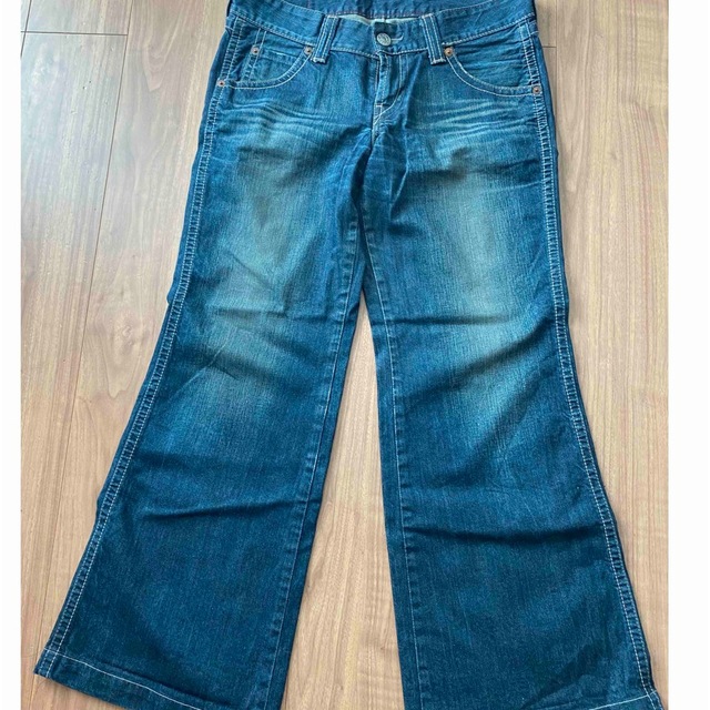 送料込み 美品Levi'sジーンズ　31 レディースのパンツ(デニム/ジーンズ)の商品写真