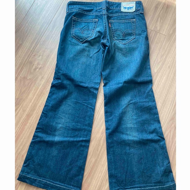 送料込み 美品Levi'sジーンズ　31 レディースのパンツ(デニム/ジーンズ)の商品写真