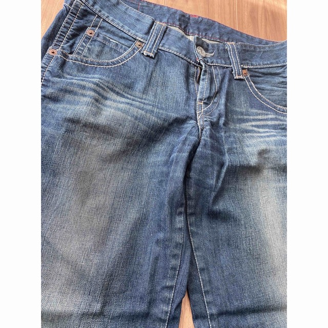 送料込み 美品Levi'sジーンズ　31 レディースのパンツ(デニム/ジーンズ)の商品写真