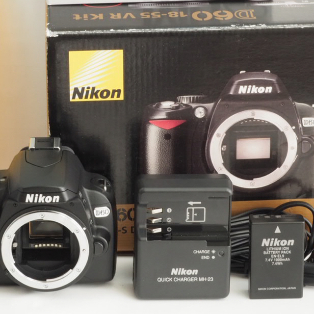 Nikon D60  一眼レフ 美品 望遠レンズセット取り置きということでしょうか