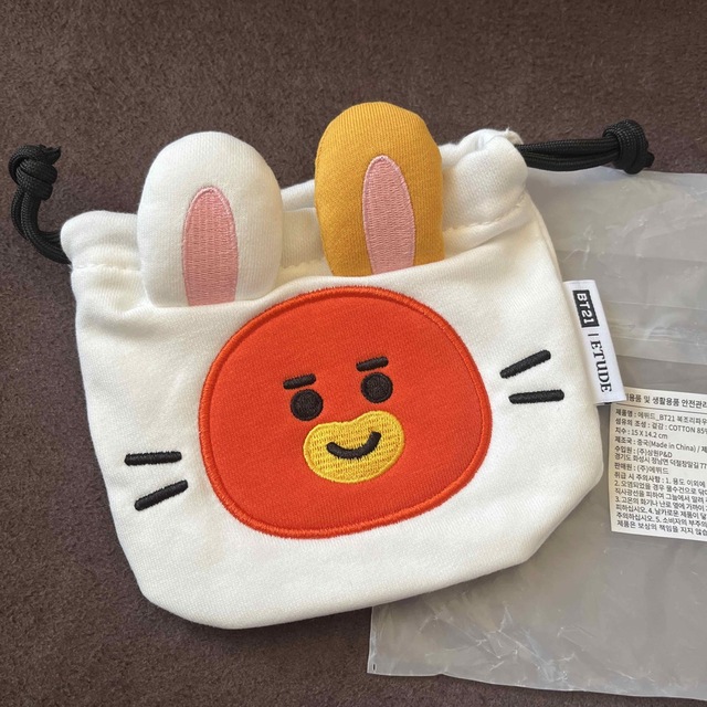 BT21(ビーティーイシビル)のBT21 ポーチ_TATA ★新品・未使用 レディースのファッション小物(ポーチ)の商品写真