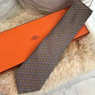 エルメス(Hermes)の☆未使用品☆エルメス　ネクタイ　クラヴァット　フラワー　グリーン系xオレンジ(ネクタイ)