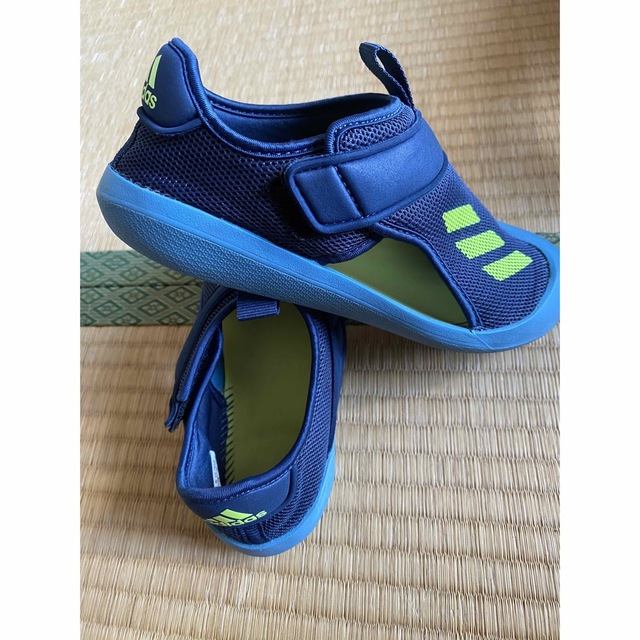 adidas(アディダス)のadidas キッズ　サンダル　21センチ キッズ/ベビー/マタニティのキッズ靴/シューズ(15cm~)(サンダル)の商品写真