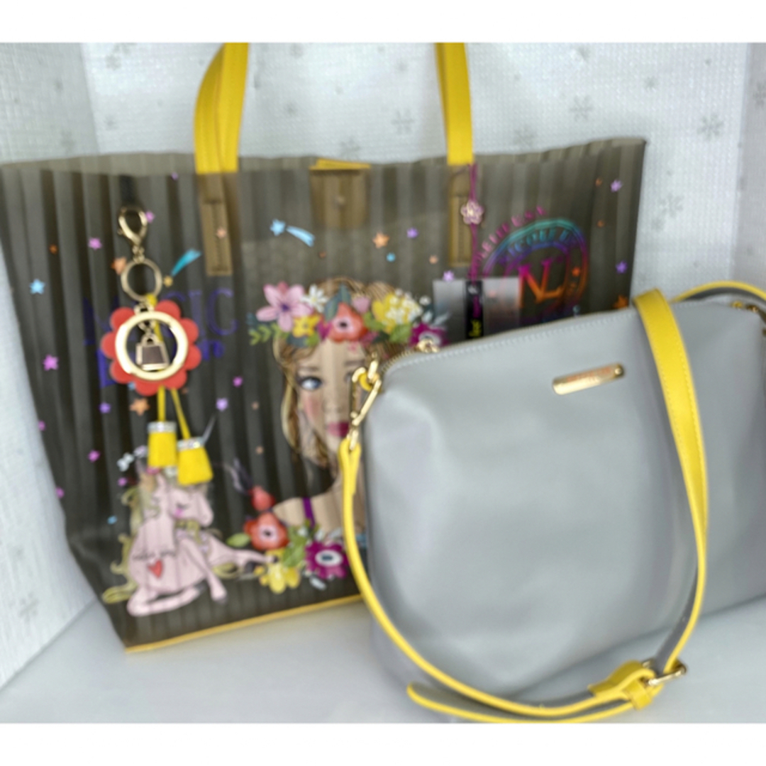 お値下げしました!ニコルリー ショッパーバッグ ポリウレタンショルダー ニコルリー ショルダーバック