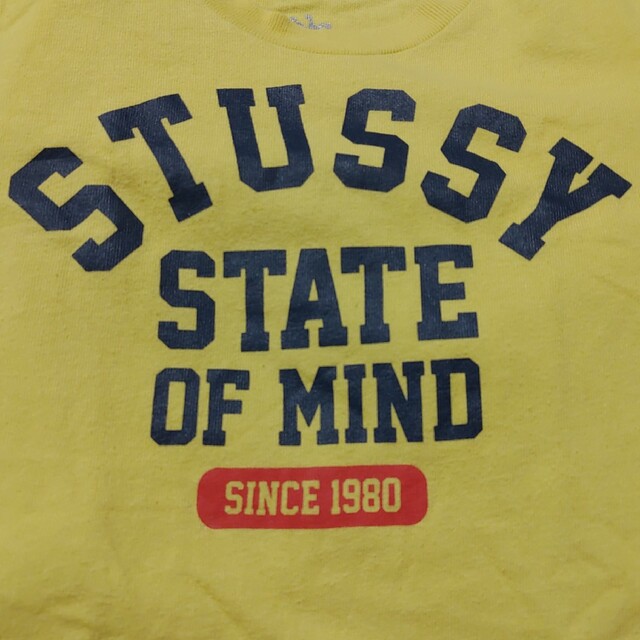 STUSSY(ステューシー)のSTUSSYキッズ半袖TシャツSサイズSTATE OF MIND黄色イエロー紺赤 キッズ/ベビー/マタニティのキッズ服男の子用(90cm~)(Tシャツ/カットソー)の商品写真