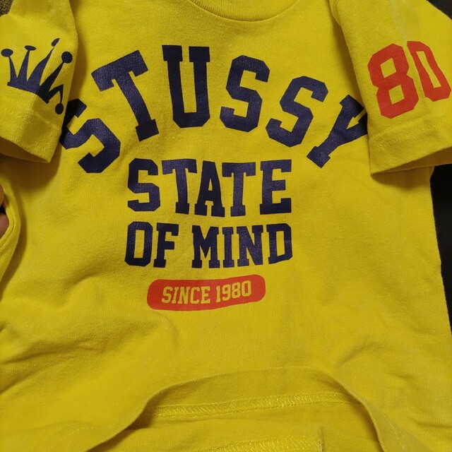 STUSSY(ステューシー)のSTUSSYキッズ半袖TシャツSサイズSTATE OF MIND黄色イエロー紺赤 キッズ/ベビー/マタニティのキッズ服男の子用(90cm~)(Tシャツ/カットソー)の商品写真