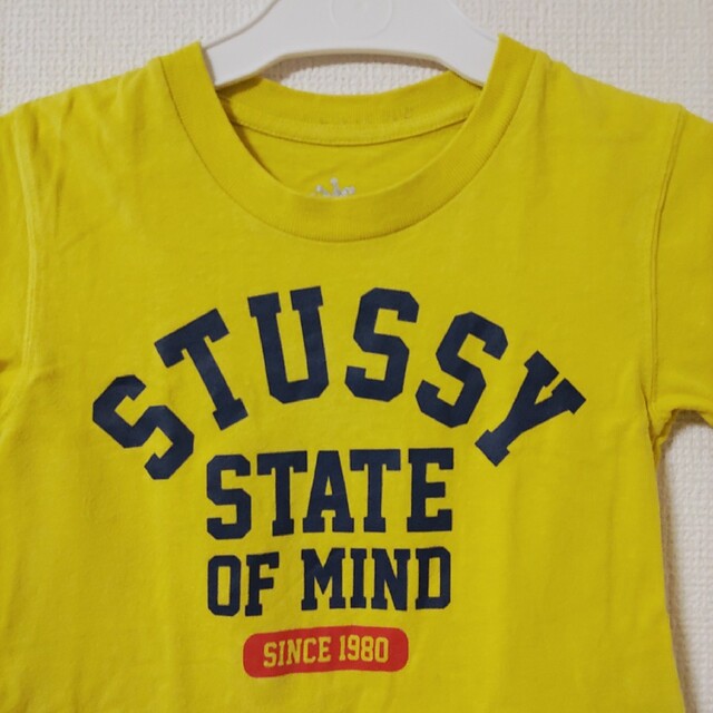 STUSSY(ステューシー)のSTUSSYキッズ半袖TシャツSサイズSTATE OF MIND黄色イエロー紺赤 キッズ/ベビー/マタニティのキッズ服男の子用(90cm~)(Tシャツ/カットソー)の商品写真