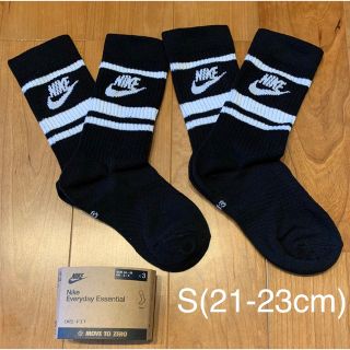 ナイキ(NIKE)の新品　ナイキ　S(21-23cm)  エッセンシャル　クルーソックス　黒2足(ソックス)