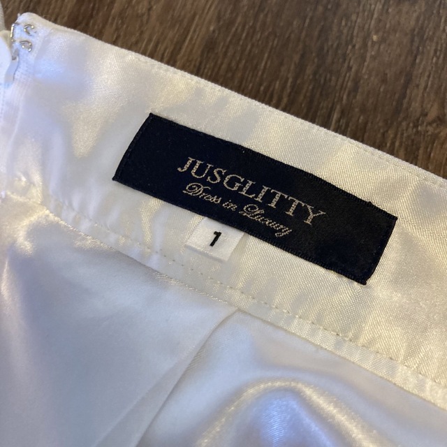 JUSGLITTY(ジャスグリッティー)のジャスグリッティー  ベルト付ストライプＡラインスカート レディースのスカート(ひざ丈スカート)の商品写真