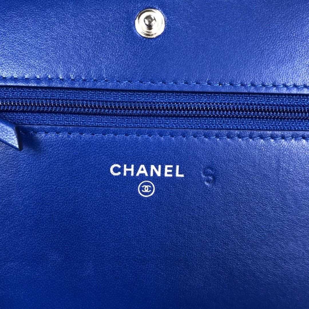 CHANEL(シャネル)のシャネル CHANEL チェーンウォレット ブルー・マルチカラー シルバー金具 ラムスキン レディース 長財布 レディースのファッション小物(財布)の商品写真