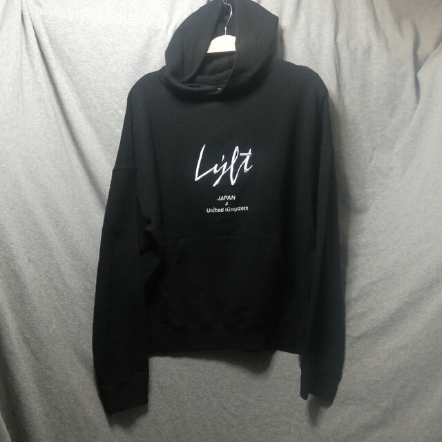 Lift　パーカー　タグ付き未使用品