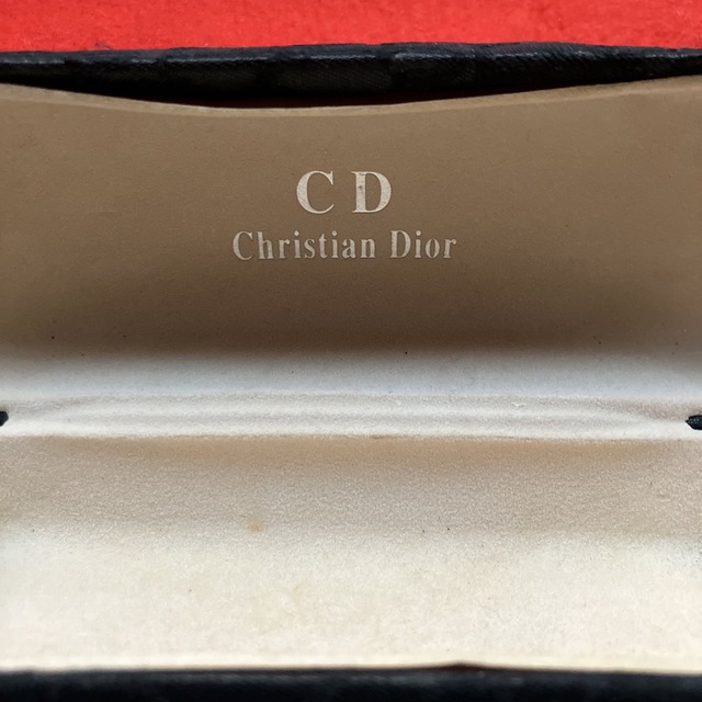 Dior(ディオール)のディオール　ロゴ　サングラスケース　黒 レディースのファッション小物(サングラス/メガネ)の商品写真