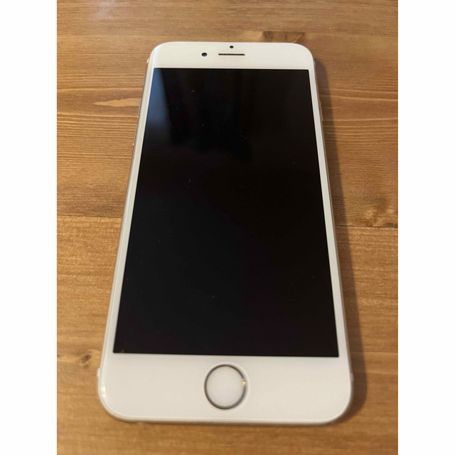 iPhone 6s Gold 64 GB docomo スマホ/家電/カメラのスマートフォン/携帯電話(スマートフォン本体)の商品写真