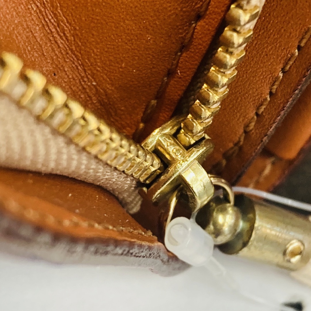 Felisi(フェリージ)のフェリージ ミニ　2つ折り財布 レザー 1041 レディースのファッション小物(財布)の商品写真