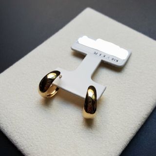 【御予約品】艶々　鏡面仕上げ　ムーンピアス　K18 YG　フープ　ピアス(ピアス)