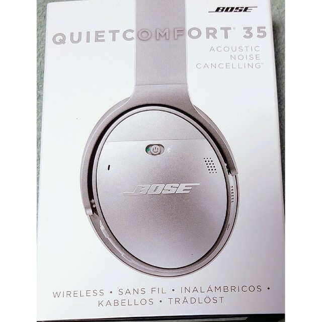 BOSE(ボーズ)のBOSE QUIETCOMFORT 35 SILVER スマホ/家電/カメラのオーディオ機器(ヘッドフォン/イヤフォン)の商品写真