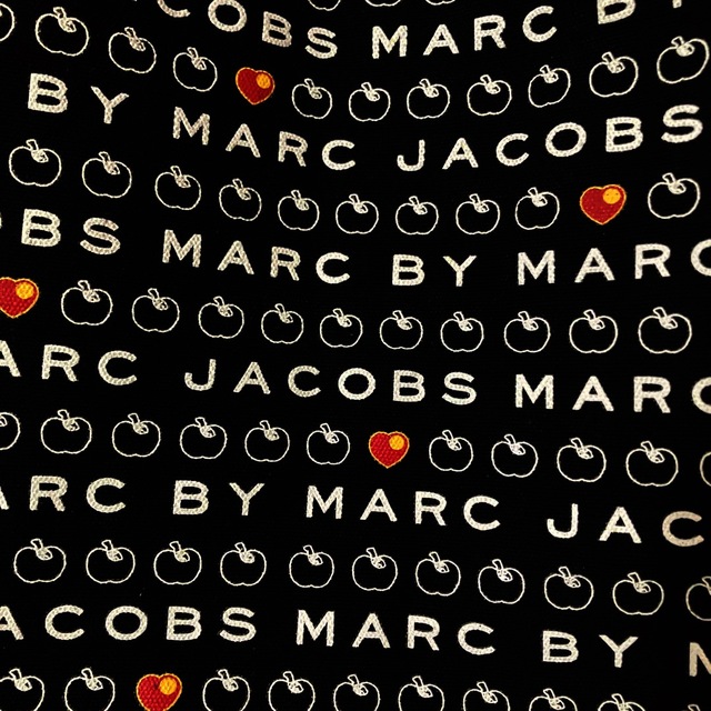MARC JACOBS(マークジェイコブス)のマークジェイコブス　ブラック　トートバッグ　 レディースのバッグ(トートバッグ)の商品写真